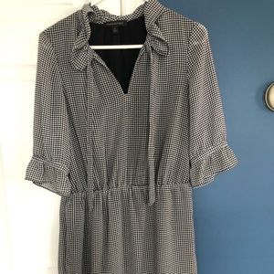 Banana Republic size small black and white dress